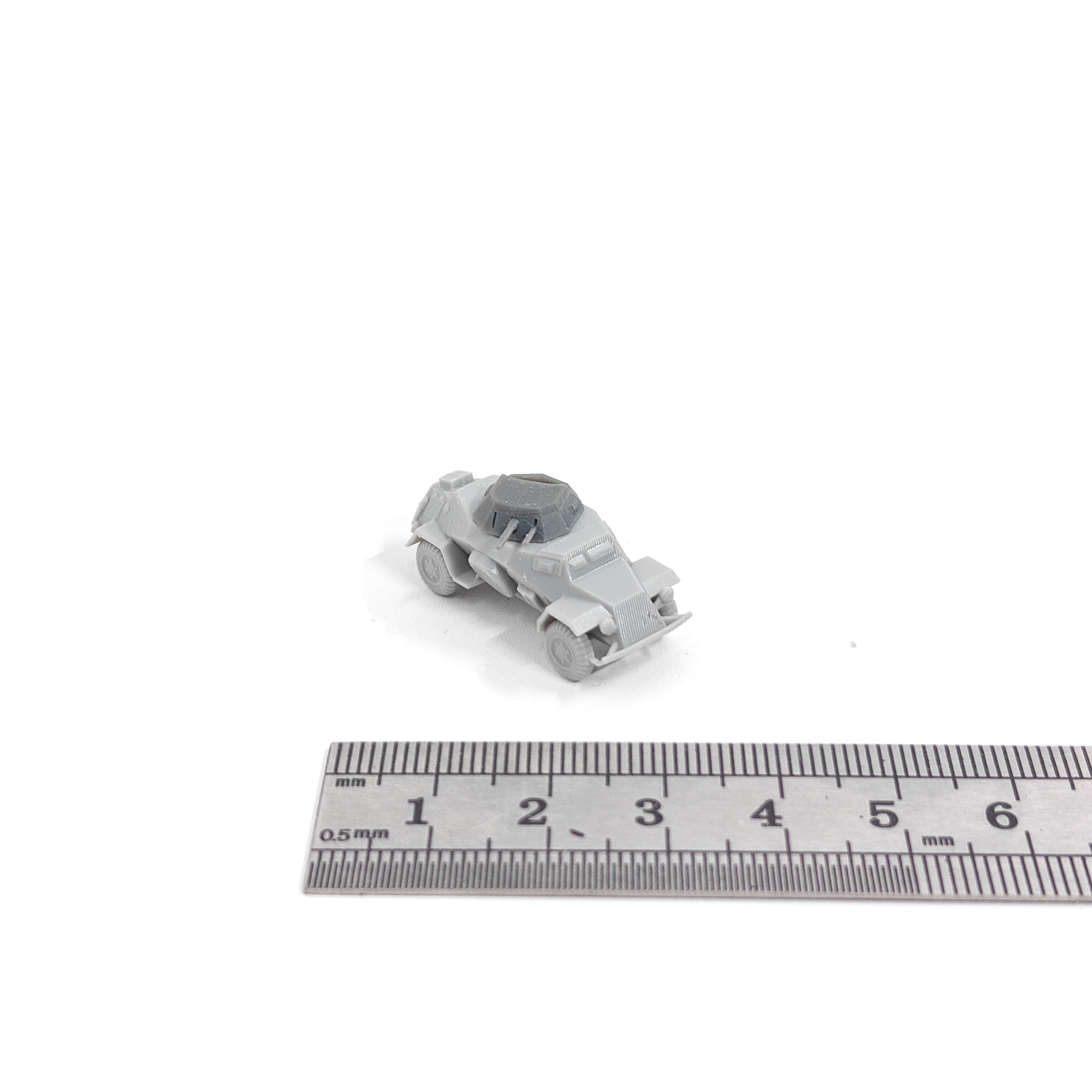 Model Kit Zvezda - 1/144 Scale Sd.Kfz.222 light armoured car